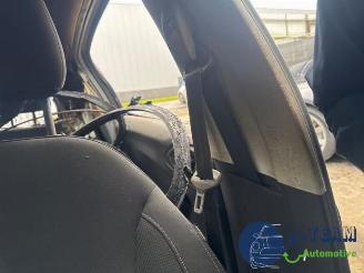 Peugeot 208 208 I (CA/CC/CK/CL), Hatchback, 2012 / 2019 1.2 12V e-THP PureTech 110 picture 22