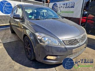 Dezmembrări autoturisme Kia Cee d Cee'd (EDB5), Hatchback 5-drs, 2006 / 2012 1.4 CVVT 16V 2012/1