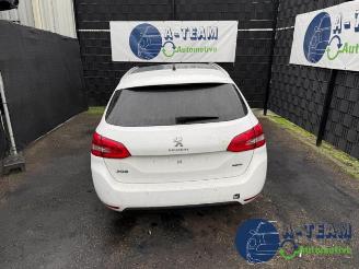 Peugeot 308 308 SW (L4/L9/LC/LJ/LR), Combi 5-drs, 2014 / 2021 1.2 12V e-THP PureTech 110 picture 2