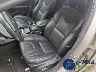 Volvo V-40 V40 (MV), Hatchback 5-drs, 2012 / 2019 1.5 T2 16V Geartronic picture 23