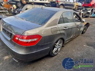 Mercedes E-klasse E (W212), Sedan, 2009 / 2016 E-550 5.5 V8 32V 4-Matic picture 12