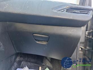 Peugeot 208 208 I (CA/CC/CK/CL), Hatchback, 2012 / 2019 1.2 Vti 12V PureTech 82 picture 27