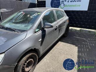 Opel Astra Astra J (PC6/PD6/PE6/PF6), Hatchback 5-drs, 2009 / 2015 1.7 CDTi 16V 110 picture 4