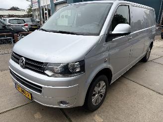 skadebil bedrijf Volkswagen Transporter 2.0tdi no damage drive ok 2014/10