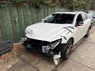 skadebil auto Volvo V-60 D6 hybride 2014/8