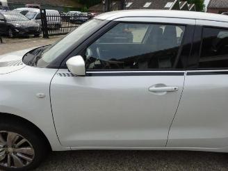 Suzuki Swift Swift (ZC/ZD), Hatchback 5-drs, 2017 1.2 Dual Jet 16V Allgrip picture 6