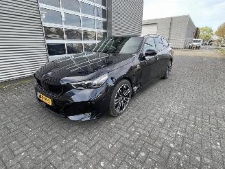 uszkodzony samochody osobowe BMW 5-serie Touring 530e M Sport Edition 2025/3