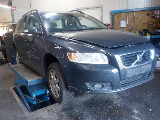 Volvo V-50 V50 (MW) 2.0 D 16V (D4204T) [100kW]  (04-2004/07-2010) picture 2