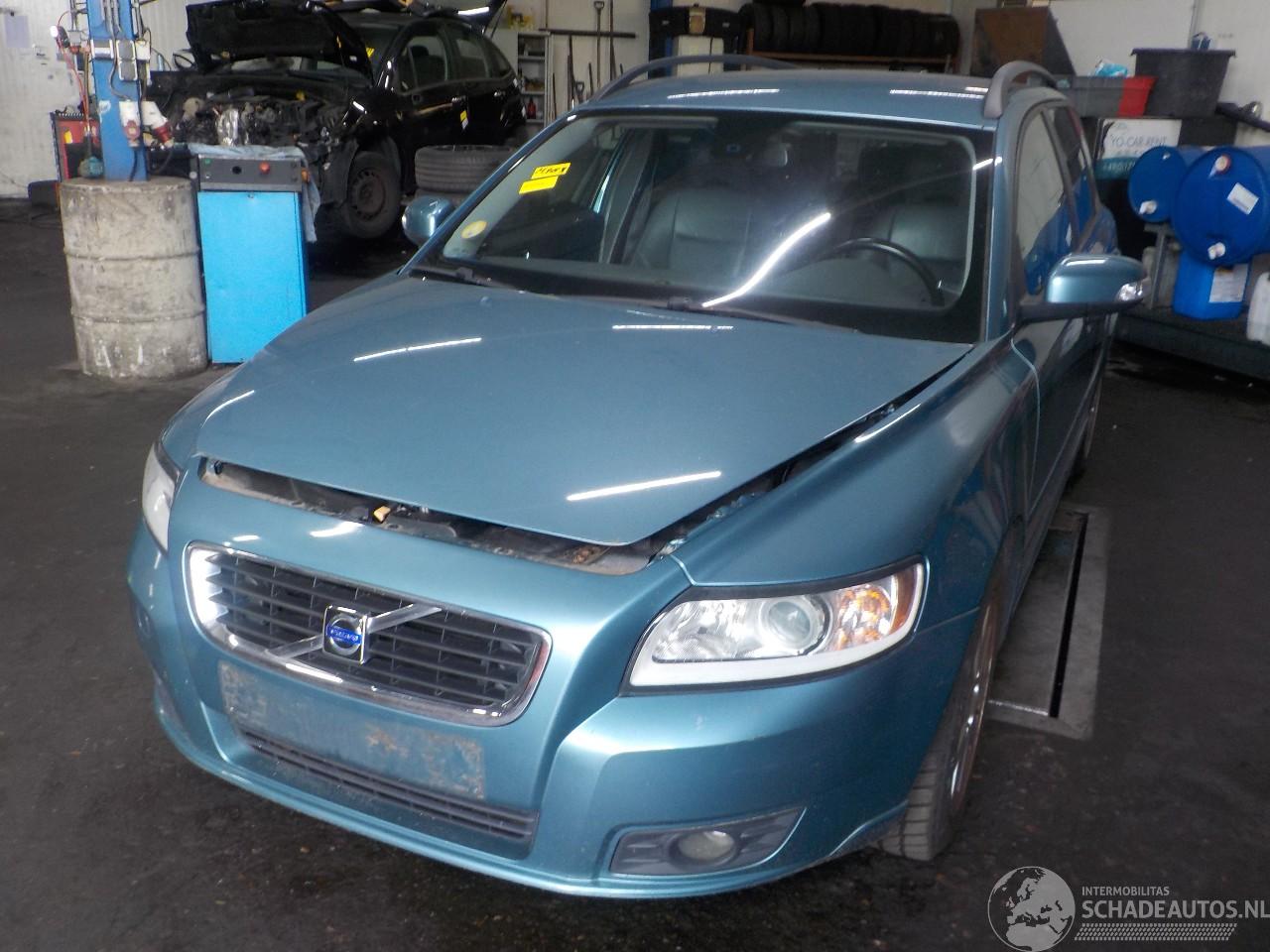 Volvo V-50 V50 (MW) 2.0 D 16V (D4204T(Euro 3)) [100kW]  (04-2004/12-2010)