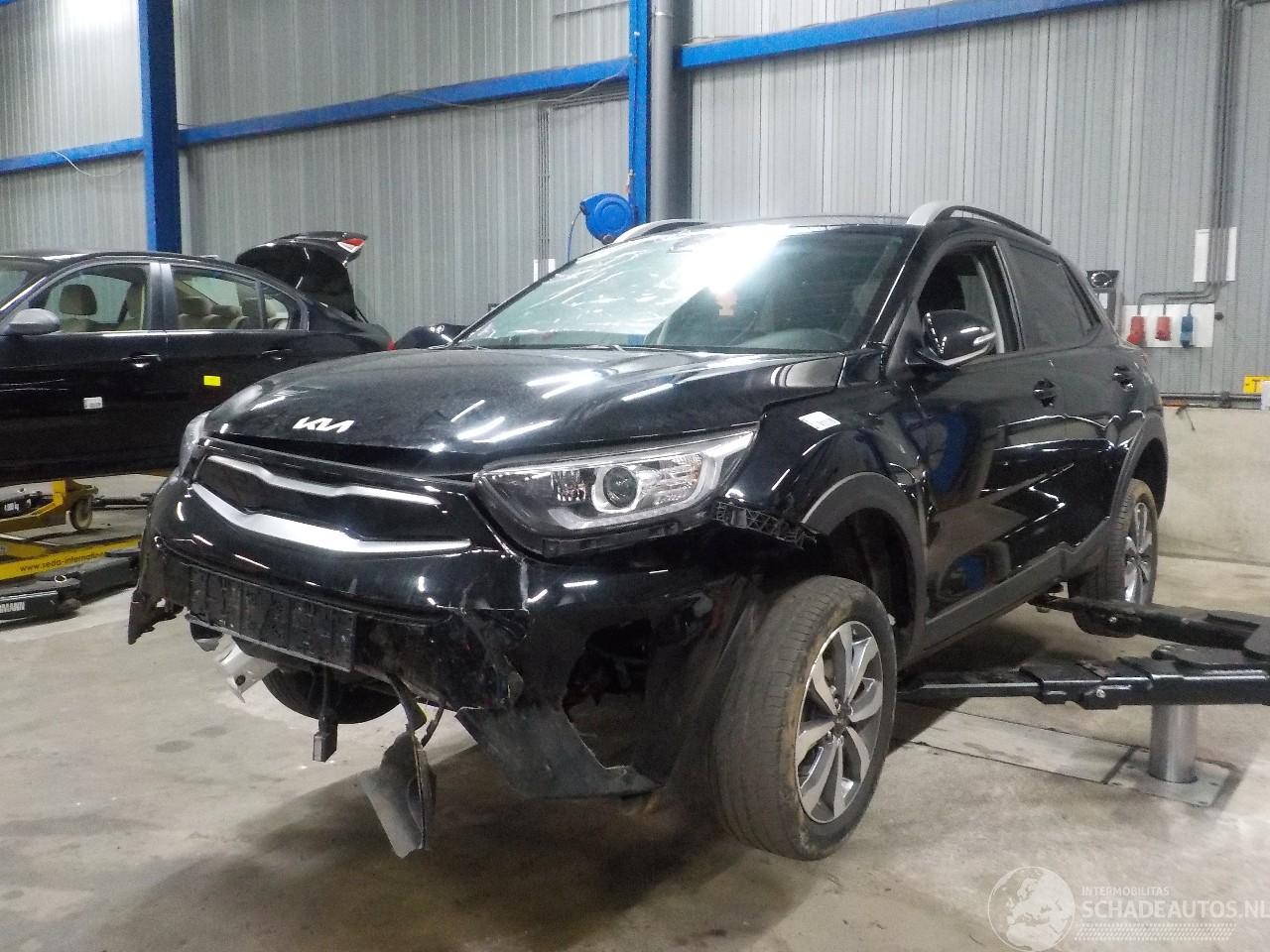 Kia Stonic Stonic (YB) SUV 1.0i T-GDi 12V Eco-Dynamics+ (G3LF) [74kW]  (01-2021/.=
=2E.)