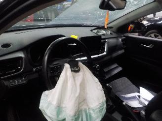 Kia Stonic Stonic (YB) SUV 1.0i T-GDi 12V Eco-Dynamics+ (G3LF) [74kW]  (01-2021/.=
=2E.) picture 5