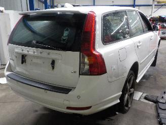 Volvo V-50 V50 (MW) 2.4 D5 20V (D5244T13(Euro 4)) [132kW]  (03-2006/12-2010) picture 3