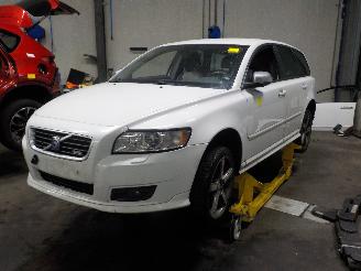 Vrakbiler auto Volvo V-50 V50 (MW) 2.4 D5 20V (D5244T13(Euro 4)) [132kW]  (03-2006/12-2010) 2008