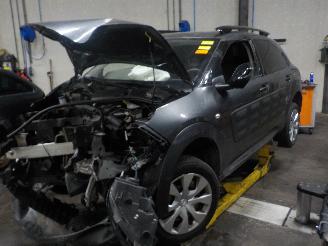 Démontage voiture Citroën C4 C4 Cactus (0B/0P) Hatchback 5-drs 1.2 PureTech 82 12V (EB2F(HMZ)) [60k=
W]  (09-2014/...) 2016