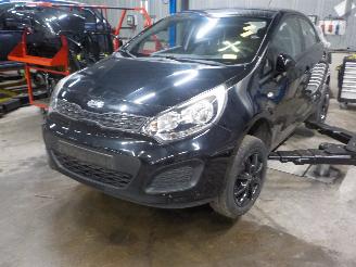 Dezmembrări autoturisme Kia Rio Rio III (UB) Hatchback 1.2 CVVT 16V (G4LA5) [63kW]  (09-2011/12-2017) 2014