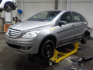 Auto da rottamare Mercedes B-klasse B (W245) Hatchback 1.5 B-150 16V (M266.920) [70kW]  (03-2005/11-2011) 2006