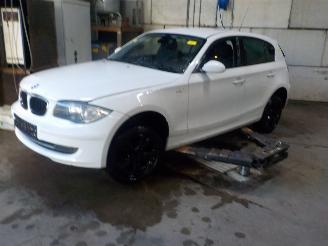 demontáž osobní automobily BMW 1-serie 1 serie (E87/87N) Hatchback 5-drs 118i 16V (N43-B20A) [105kW]  (09-200=
6/06-2011) 2008