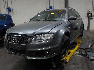 Vrakbiler auto Audi Rs4 RS 4 Avant (B7) Combi 4.2 V8 40V (BNS) [309kW]  (09-2005/06-2008) 2006/9
