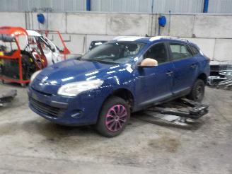 Autoverwertung Renault Mégane Megane III Grandtour (KZ) Combi 5-drs 1.6 16V (K4M-848(K4M-P8)) [74kW]=
  (05-2009/02-2016) 2011/2