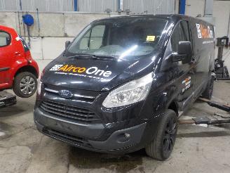Salvage car Ford Transit Transit Custom Van 2.2 TDCi 16V (CVFF(Euro 5)) [114kW]  (04-2012/12-20=
15) 2013
