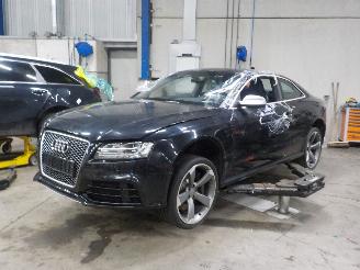 Coche siniestrado Audi Rs5 RS 5 (8T3) Coupé 4.2 V8 32V (CFSA(Euro 5)) [331kW]  (03-2010/01-2017=
) 2010
