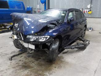Coche siniestrado BMW 3-serie 3 serie Touring (G21) Combi 330i 2.0 TwinPower Turbo 16V (B48-B20B) [1=
90kW]  (07-2019/...) 2019