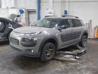 Dezmembrări autoturisme Citroën C4 C4 Cactus (0B/0P) Hatchback 5-drs 1.2 PureTech 82 12V (EB2F(HMZ)) [60k=
W]  (09-2014/...) 2014