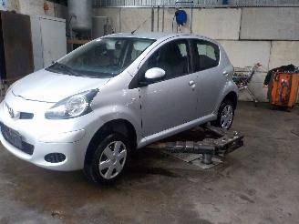 Autoverwertung Toyota Aygo Aygo (B10) Hatchback 1.0 12V VVT-i (1KR-FE) [50kW]  (07-2005/05-2014) 2009