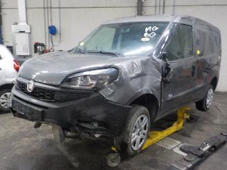Uttjänta bilar auto Fiat Doblo Doblo Cargo (263) Van 1.6 D Multijet (263.A.8000) [77kW]  (02-2010/07-=
2022) 2019/0