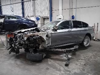 Démontage voiture BMW 5-serie 5 serie (F10) Sedan 530d 24V (N57-D30A) [180kW]  (01-2010/08-2011) 2011
