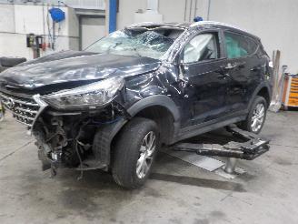 Vrakbiler auto Hyundai Tucson Tucson (TL) SUV 1.6 T-GDi 16V 2WD (G4FJ) [130kW]  (06-2015/05-2023) 2018
