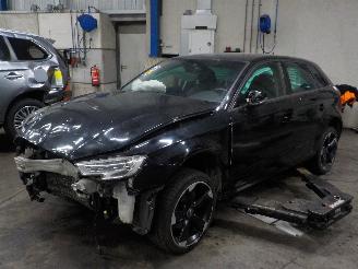 Auto da rottamare Audi A3 A3 Sportback (8VA/8VF) Hatchback 5-drs 1.4 TFSI ACT Ultra 16V (CZEA(Eu=
ro 6)) [110kW]  (05-2014/10-2020) 2017