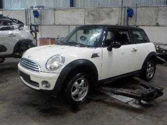 Auto da rottamare Mini Mini Mini (R56) Hatchback 1.6 16V Cooper (N12-B16A) [88kW]  (10-2006/02-201=
2) 2007