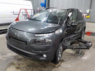 Coche siniestrado Citroën C4 C4 Cactus (0B/0P) Hatchback 5-drs 1.2 PureTech 82 12V (EB2F(HMZ)) [60k=
W]  (09-2014/...) 2015
