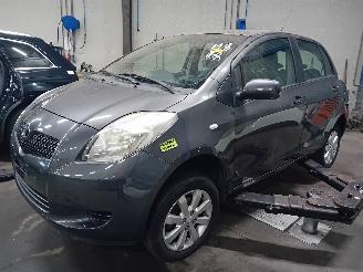 Vrakbiler auto Toyota Yaris Yaris II (P9) Hatchback 1.3 16V VVT-i (2SZFE) [64kW]  (08-2005/11-2010=
) 2008