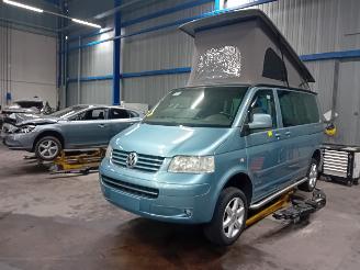 Uttjänta bilar auto Volkswagen Multivan Multivan T5 (7E/7HC/7HF/7HM) MPV 2.5 TDi (BNZ) [96kW]  (04-2003/11-200=
9) 2007