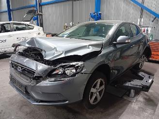 Uttjänta bilar auto Volvo V-40 V40 (MV) Hatchback 5-drs 2.0 D4 16V (D4204T14) [140kW]  (05-2014/08-20=
19) 2014
