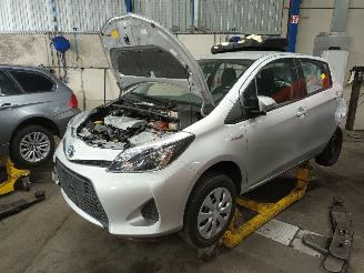 Purkuautot passenger cars Toyota Yaris Yaris III (P13) Hatchback 1.5 16V Hybrid (1NZ-FXE) [74kW]  (03-2012/09=
-2020) 2014/1