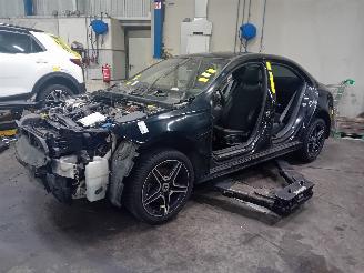 Salvage car Mercedes A-klasse A Limousine (177.1) Sedan 1.3 A-200 Turbo (M282.914) [120kW]  (09-2018=
/12-2026) 2018