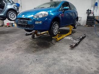 Uttjänta bilar auto Fiat Punto Punto Evo (199) Hatchback 1.3 JTD Multijet 85 16V (199.B.4000(Euro 5))=
 [62kW]  (10-2009/02-2012) 2012