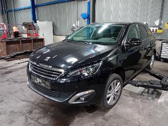 Vrakbiler auto Peugeot 308 308 SW (L4/L9/LC/LJ/LR) Combi 5-drs 1.6 BlueHDi 120 (DV6FC(BHZ)) [88kW=
]  (03-2014/12-2021) 2015/0