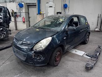 Vrakbiler auto Hyundai I-20 i20 Hatchback 1.2i 16V (G4LA) [57kW]  (09-2008/12-2012) 2009