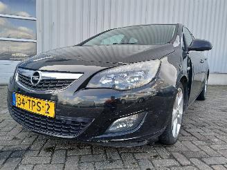 skadebil auto Opel Astra Astra J (PC6/PD6/PE6/PF6) Hatchback 5-drs 1.7 CDTi 16V EcoFLEX 130 (A1=
7DTE(Euro 5)) [96kW]  (07-2011/10-2015) 2012/3