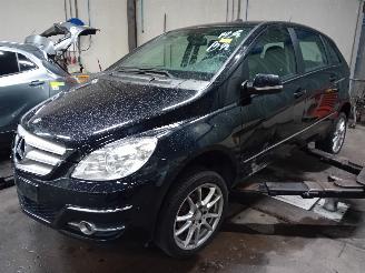 Démontage voiture Mercedes B-klasse B (W245) Hatchback 2.0 B-180 CDI 16_V (OM640.940) [80kW]  (03-2005/09-=
2011) 2009