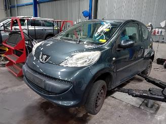 Vrakbiler auto Peugeot 107 107 Hatchback 1.0 12V (384F(1KR)) [50kW]  (06-2005/05-2014) 2009/1