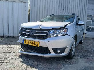 Vaurioauto  passenger cars Dacia Logan Logan MCV II/Sandero Wagon (7S) Combi 1.2 16V (D4F-732(D4F-F7)) [55kW]=
  (02-2013/02-2017) 2014/11