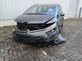 krockskadad bil auto Citroën C4 C4 Grand Picasso (3A) MPV 1.2 12V PureTech 130 (EB2DTS(HNY)) [96kW]  (=
04-2014/03-2018) 2015/9