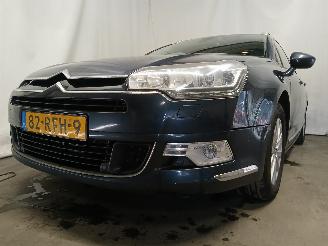 Vaurioauto  passenger cars Citroën C5 C5 III Tourer (RW) Combi 1.6 HDiF 16V 110 (DV6C(9HR)) [82kW]  (02-2010=
/05-2012) 2011/5