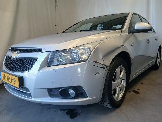 Schadeauto Chevrolet Cruze Cruze (300) Sedan 1.8 16V VVT (F18D4(Euro 5)) [104kW]  (05-2009/12-201=
5) 2009/8