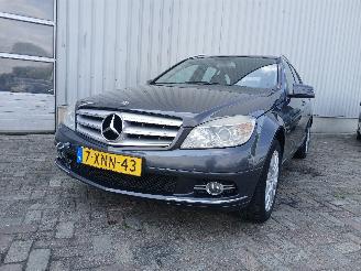 Schadeauto Mercedes C-klasse C Estate (S204) Combi 2.2 C-200 CDI 16V BlueEFFICIENCY (OM651.913) [10=
0kW]  (04-2010/...) 2010/5